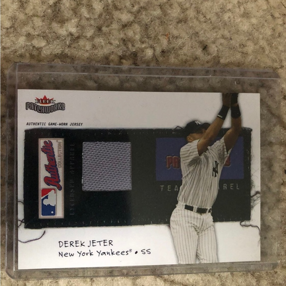 2004 fleer patchworks Derek jeter